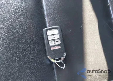 2019 Honda Pilot Touring z USA, uszkodzony, nr VIN 5FNYF6H60KB088890